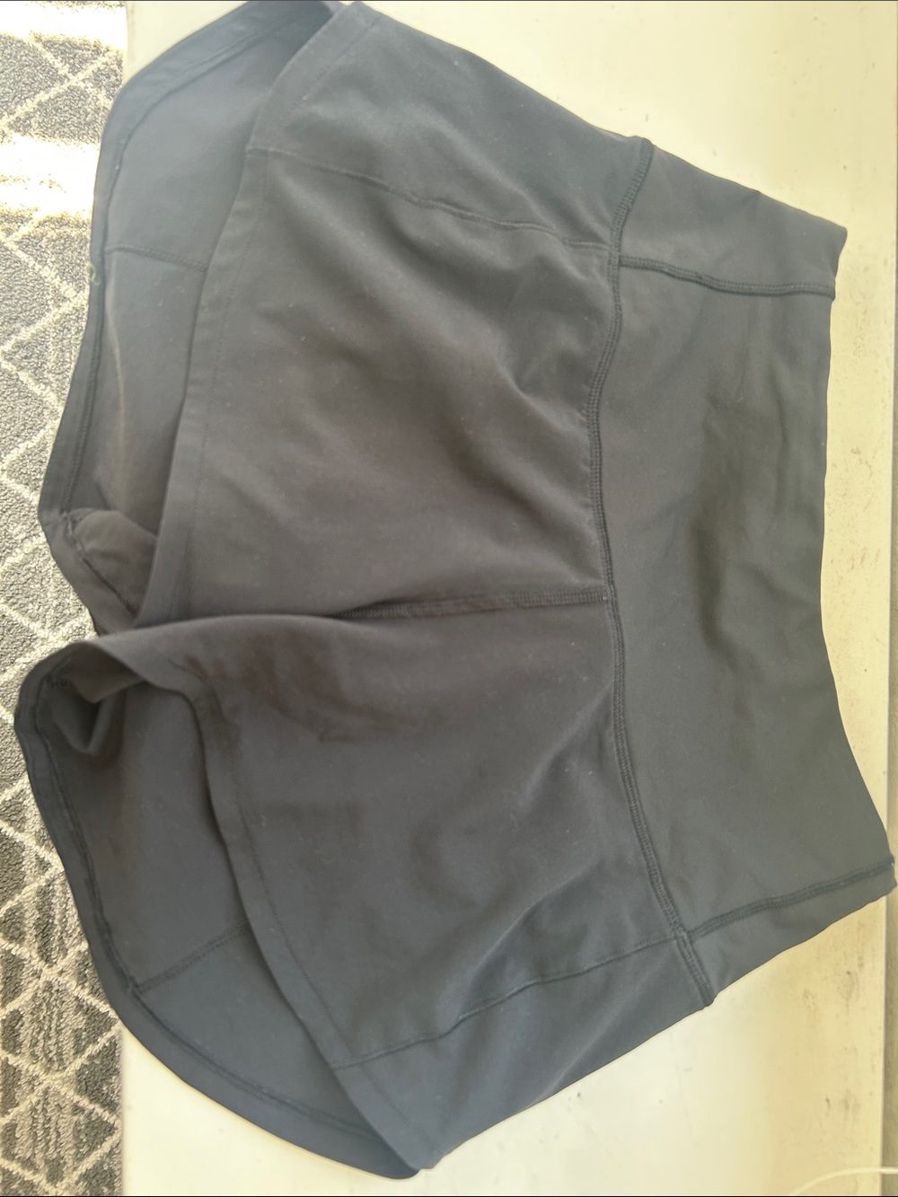 Lululemon- Womens Black Speed Up short